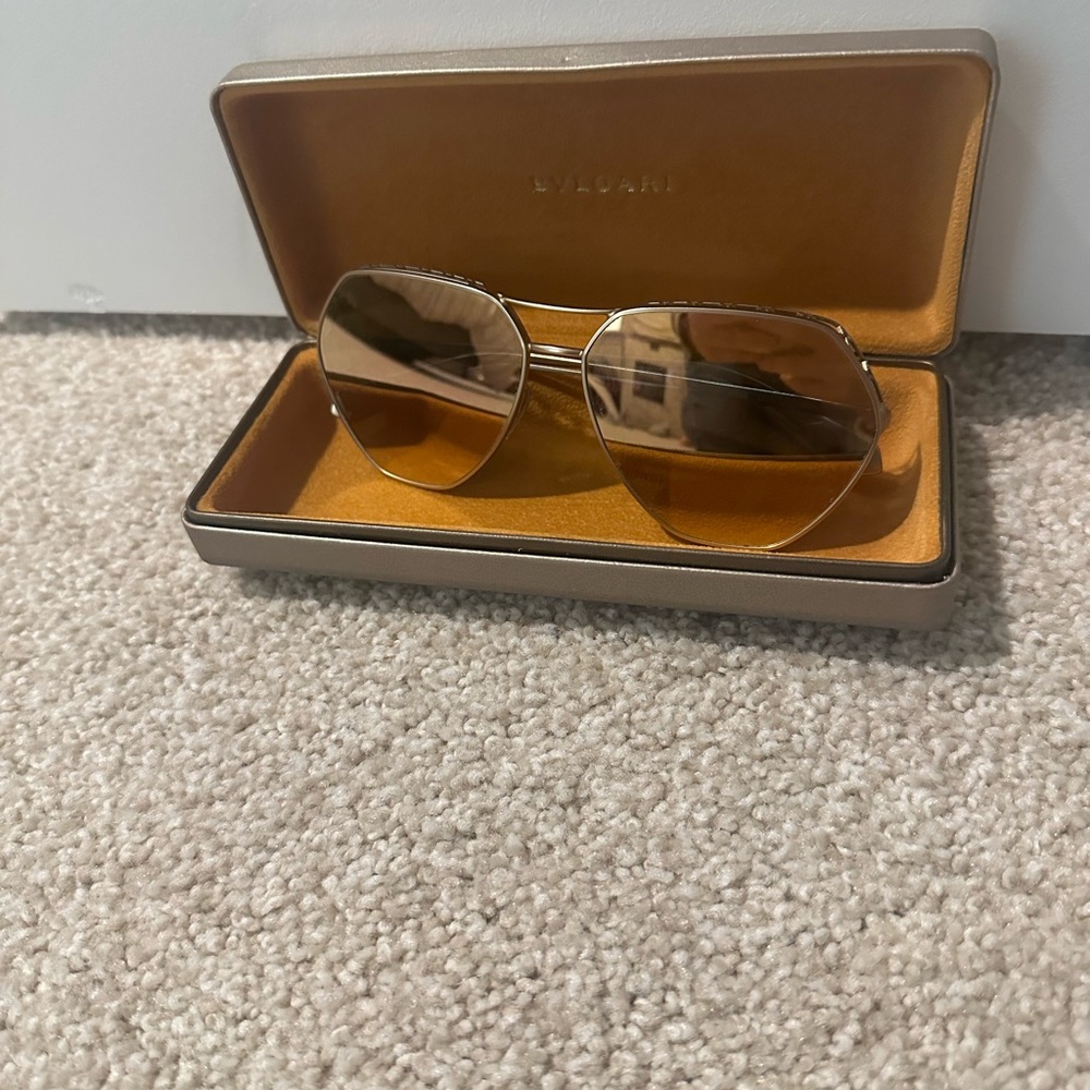 MINT CONDITION Bvlgari BV6098 sunglasses.